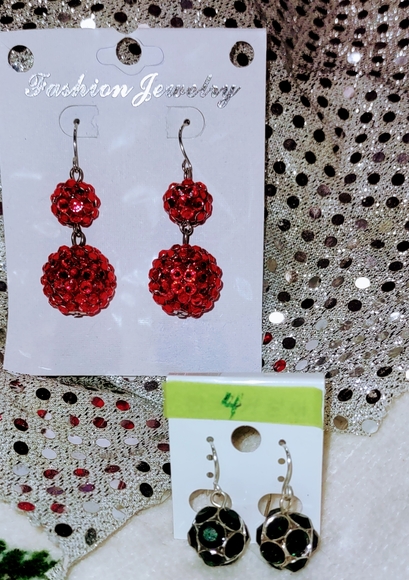 Sparkly Red Ball Party earrings - Picture 5 of 10